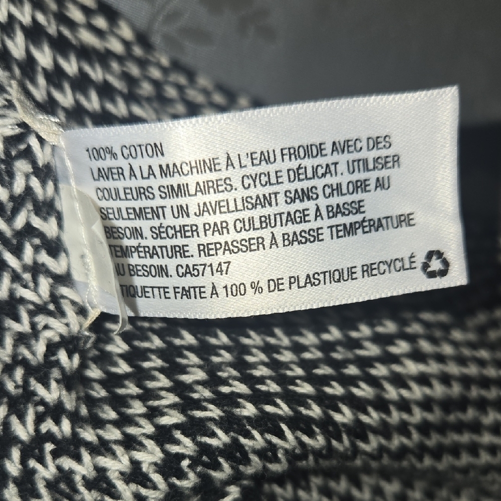 Mossimo Supply Co. Black and Cream Geometric Cardigan - Picture 7 of 9